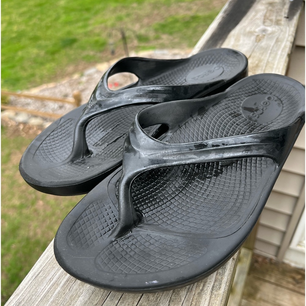 OOFOS RECOVERY SANDALS
